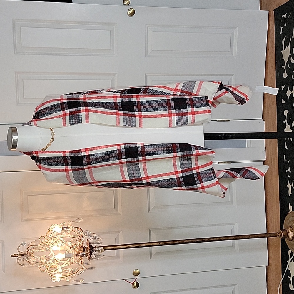 NWT Ann Taylor 60" x 62" Blanket Scarf: GREAT GIFT!